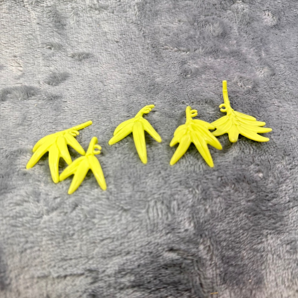 Barbie Baby Panda Playset Bamboo Leaves Replacement Parts‎ Lot of 5 Green